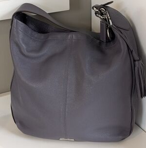 💜EUC Coach Avery F23309 Pebble Leather Shoulder Hobo Satchel Bag, Smoke Purple